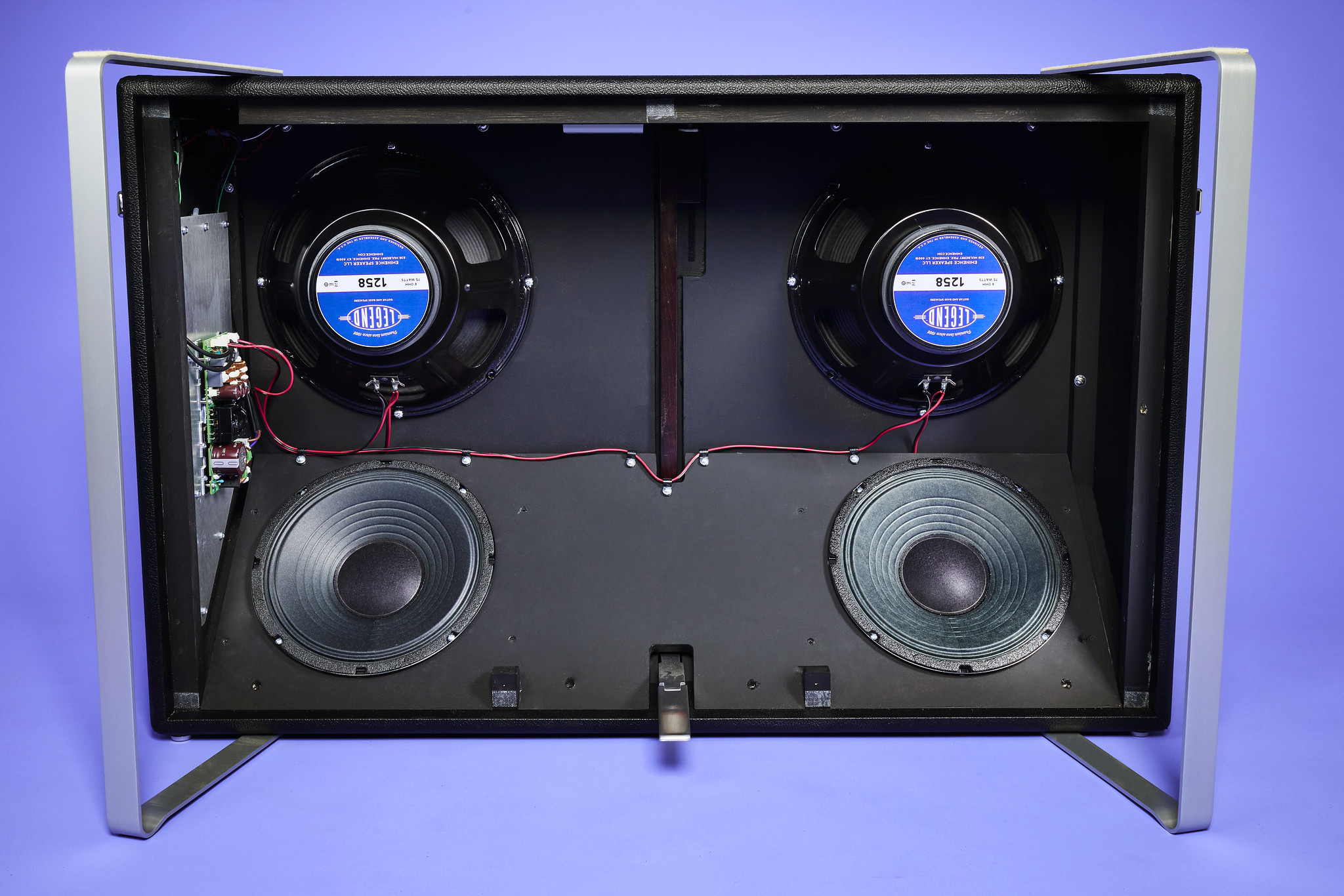 Vintage Vibe Stereo Console - Intereior